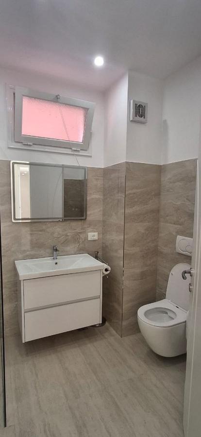 Apartament 3+1 me qera te Rruga e Kosovareve — 150,000 lekë/muaj