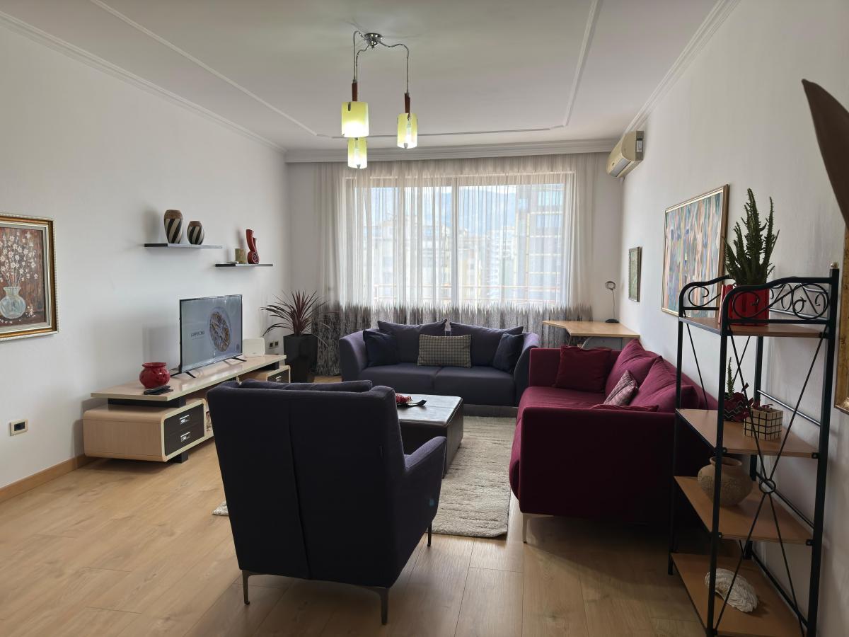 APARTAMENT ME QERA - BLLOK 800 Euro