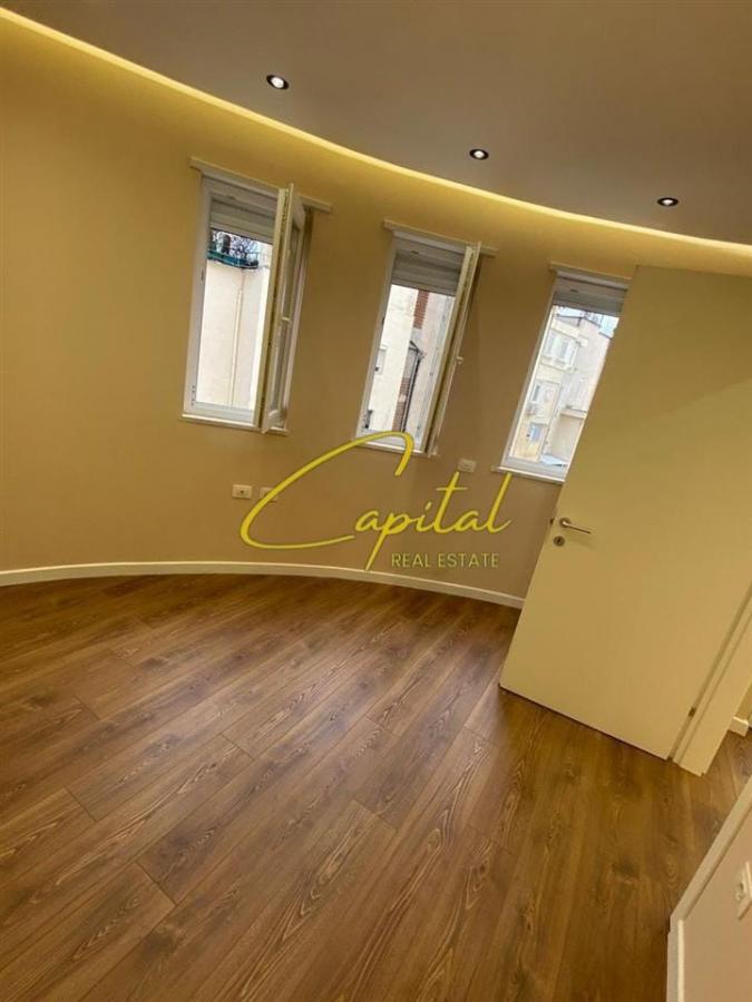Apartament me qera 1+1 qender 65.000 leke