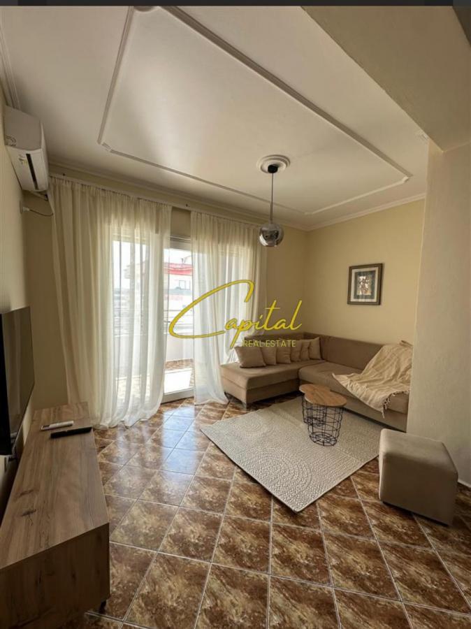 Apartament me qera 2+1+2 astir 450 euro