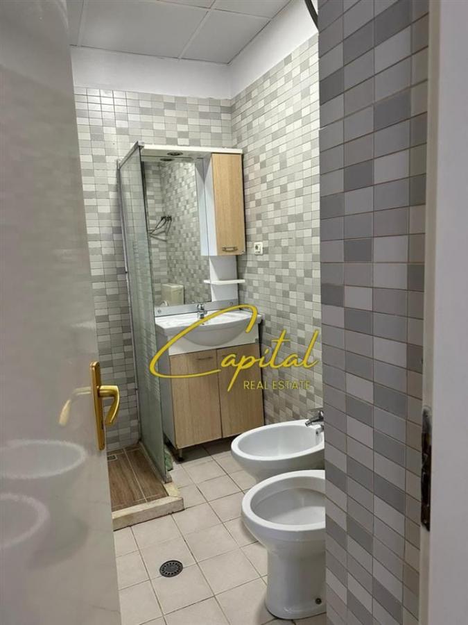 Apartament me qera 2+1+2 rruga e durresit 65.000 leke