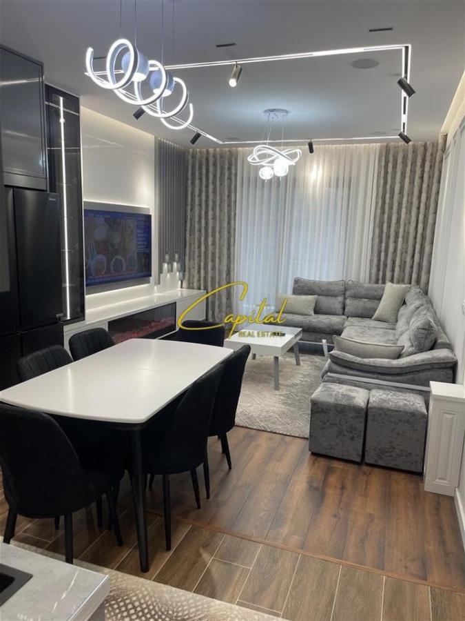 Apartament me qera 2+1+2 kompleksi arlis 1000 euro