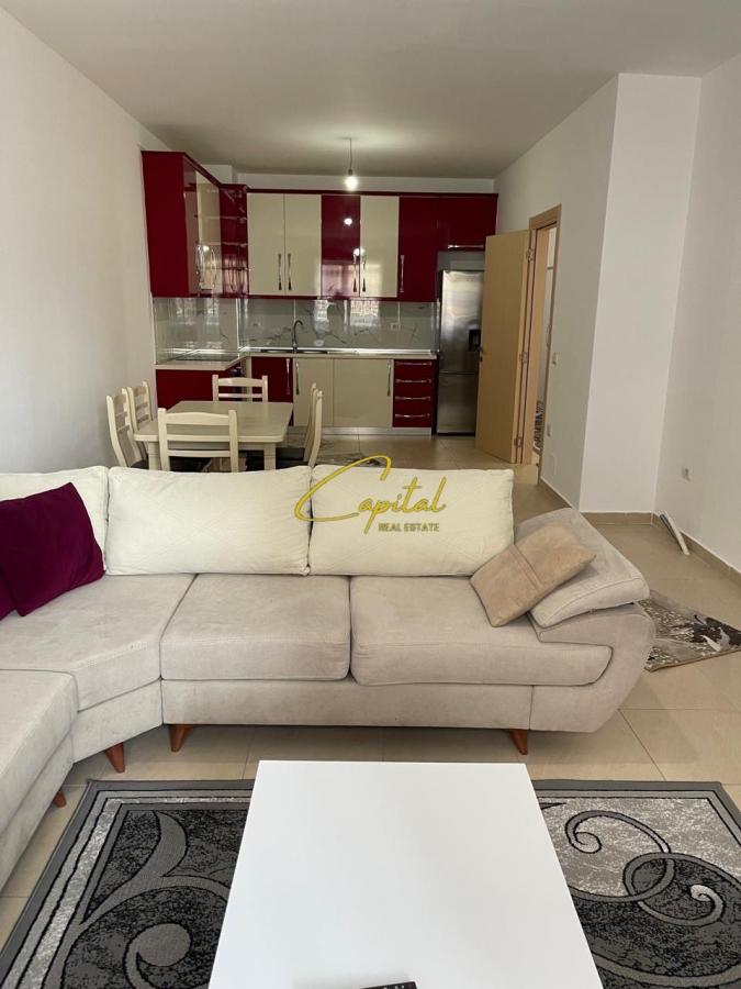 Apartament me qera 3+1+2 kinostudio 850 euro