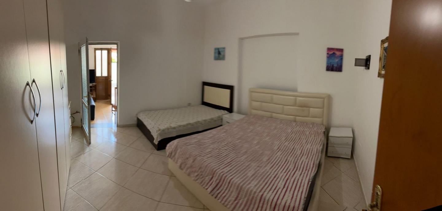 Apartament me qera 1+1 rruga jordan misja 30.000 leke