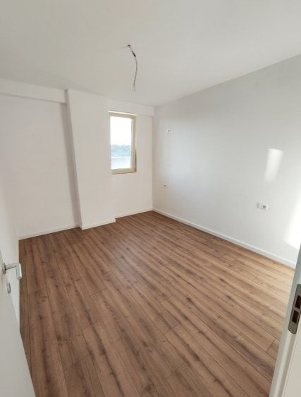 Shitet apartament 1+1 fresku 83.000 euro