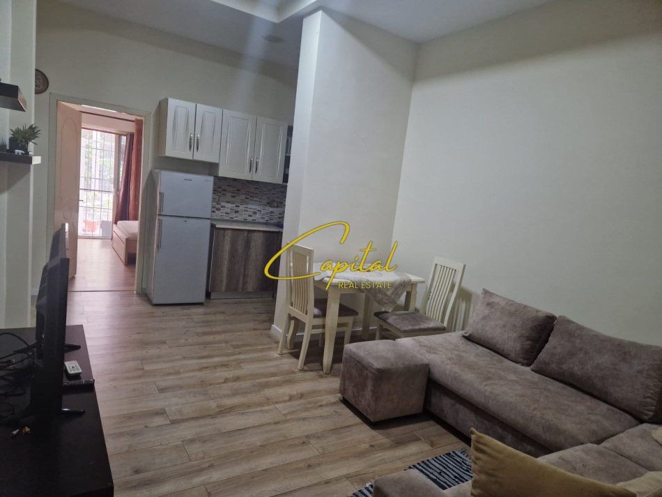Apartament me qera 2+1 myslym shyri 600 euro