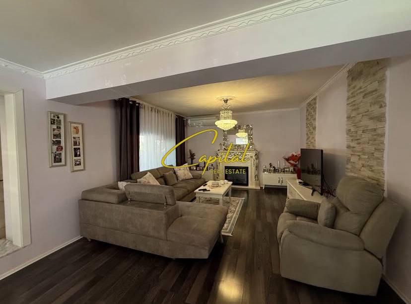 Apartament me qera 3+1+2 ish blloku 2.500 euro