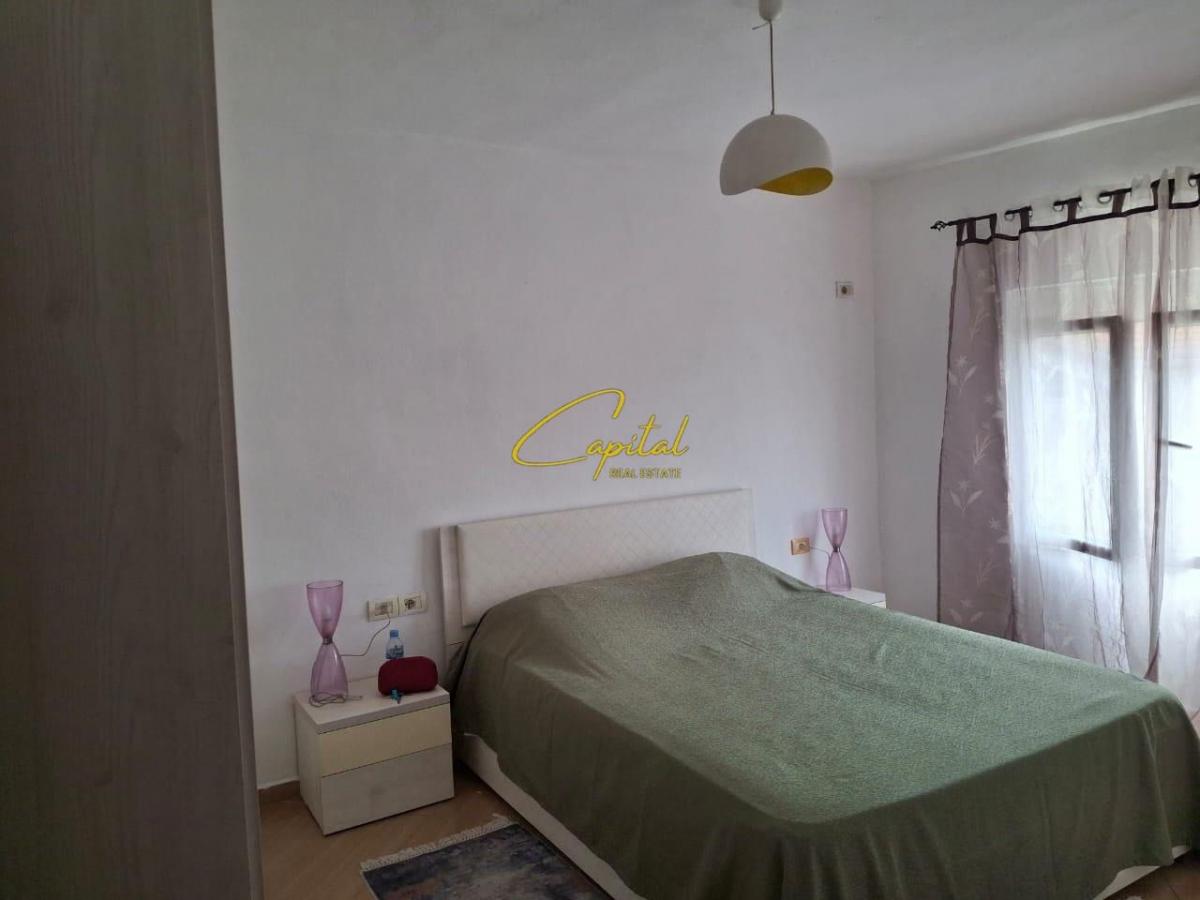 Apartament me qera 1+1 21 dhjetori 50.000 leke