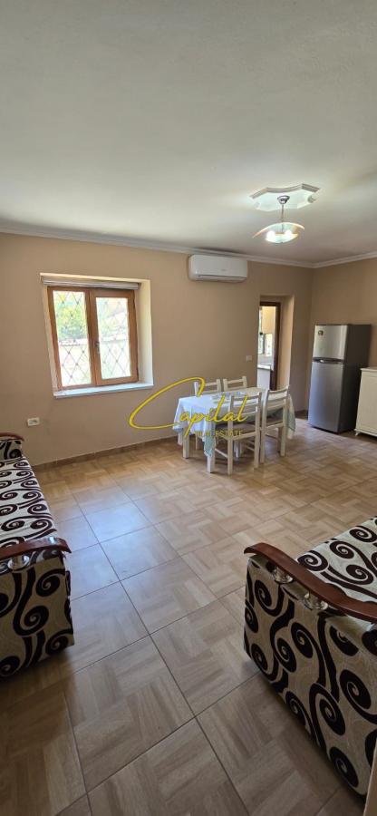 Shitet apartament 2+1 rruga fortuzi 195.000 euro