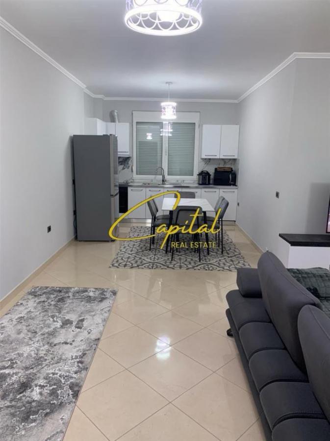 Shitet apartament 3+1 elbasan 130.000 euro
