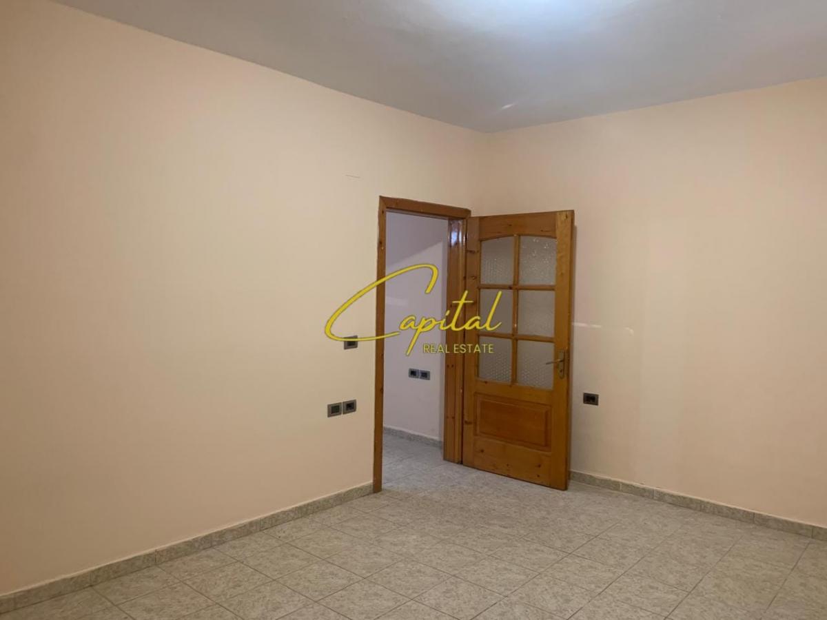 Zyre me qera 65 m2 21 dhjetori 400 euro