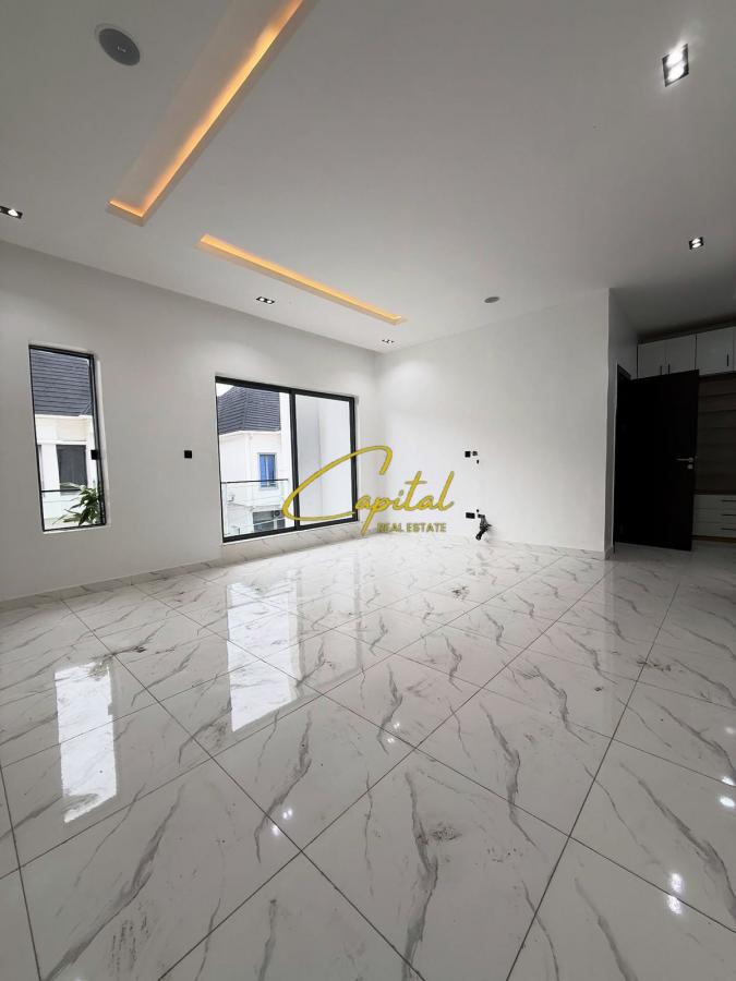 Zyre me qera 140 m2 ish ekspozita 1.350 euro