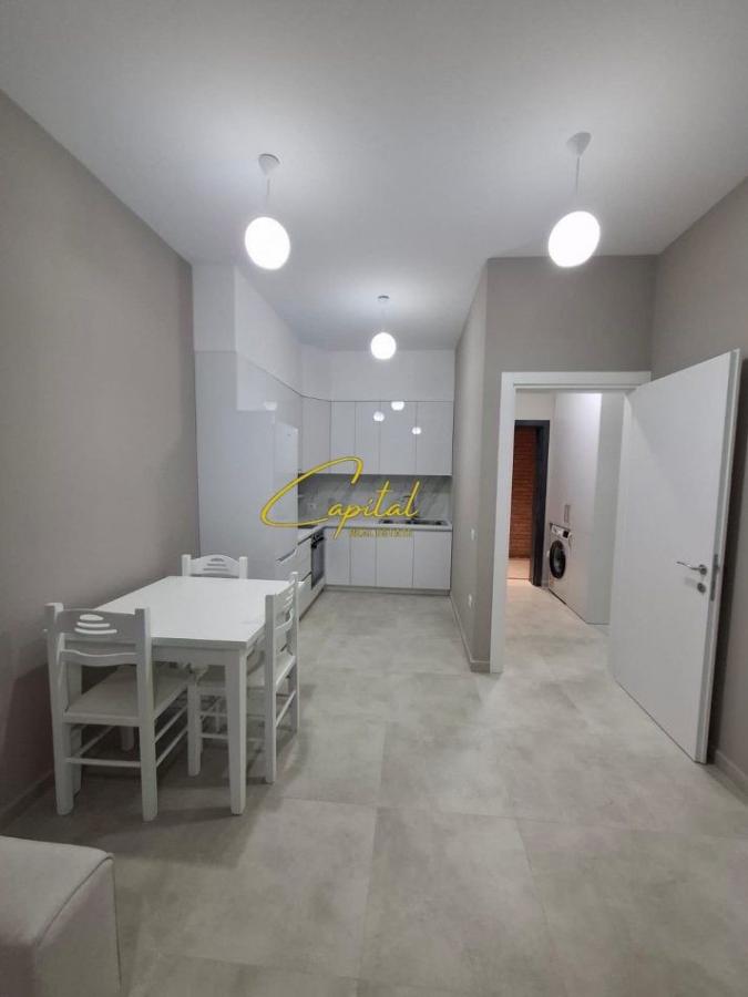 Apartament me qera 1+1 spitali amerikan 3 600 euro
