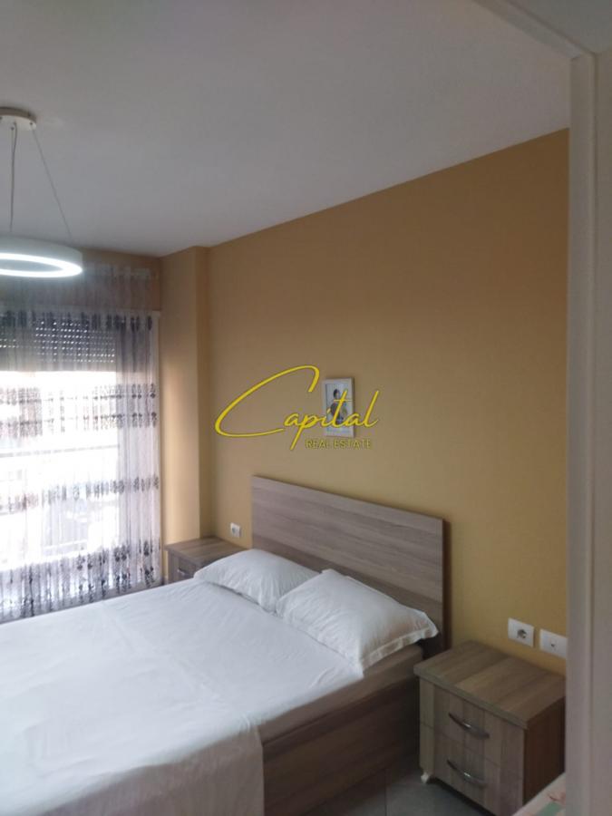 Apartament me qera 1+1 ish stacioni trenit 600 euro