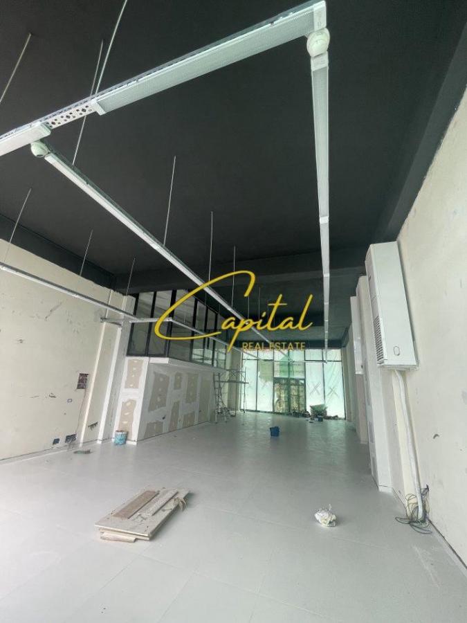 Ambient biznesi me qera 145 m2 rruga 5 maji 1.100 euro