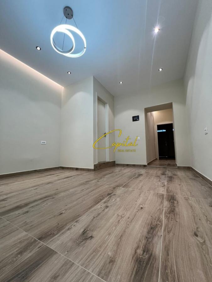 Ambient biznesi me qera 30 m2 myslym shyri 800 euro
