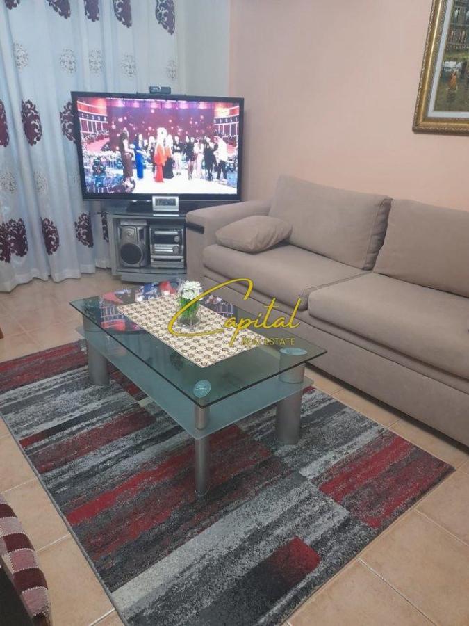 Shitet apartament 2+1 21 dhjetori 260.000.000 leke
