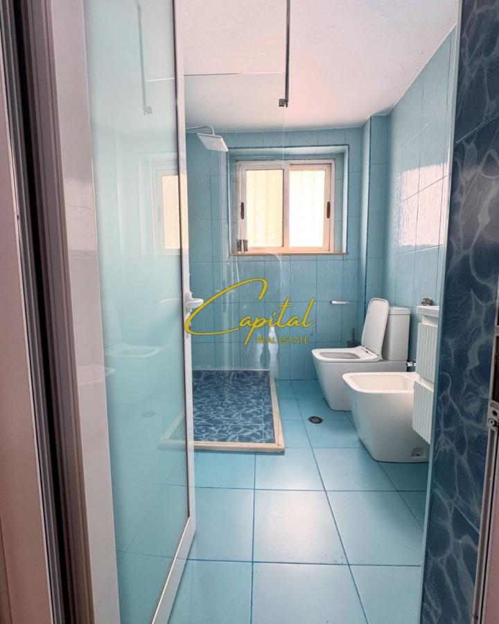 Apartament me qera 2+1 rruga e durresit 1000 euro