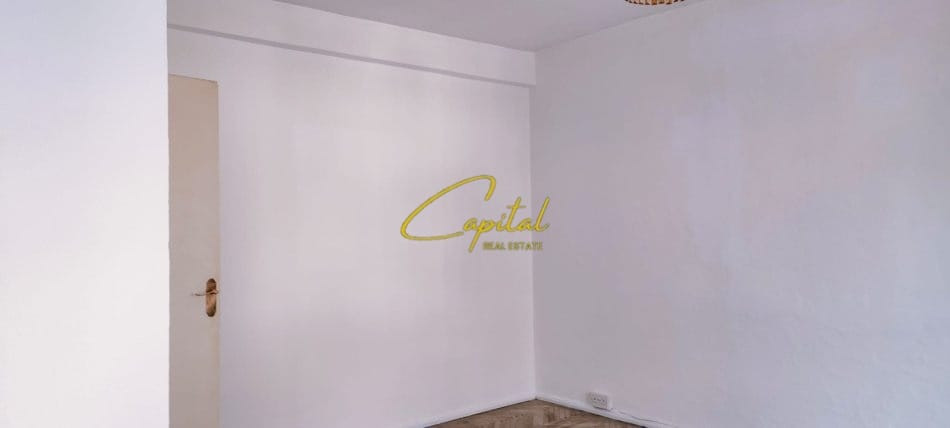 Shitet apartament 2+1 zogu i zi 125.000 euro