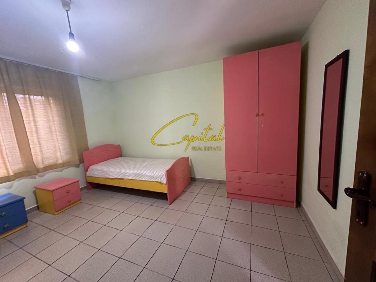 Apartament me qera 1+1 ish tregu elektrik 30.000 leke