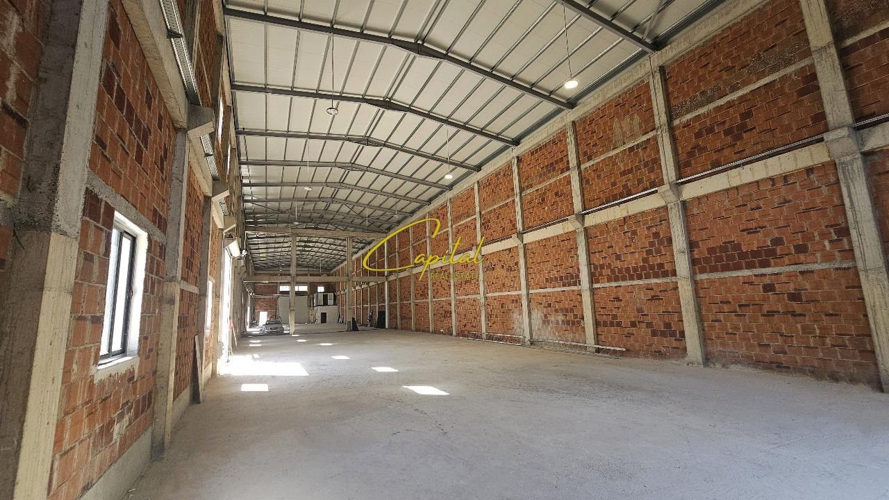 Kapanon me qera 1200 m2 kashar 7.200 euro