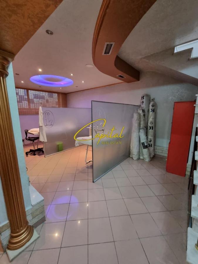 Ambient biznesi me qera 130 m2 rruga e durresit 1.300 euro