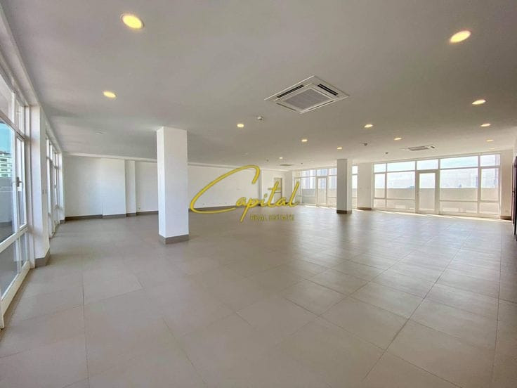 Ambient biznesi me qera 230 m2 rruga siri kodra 3000 euro