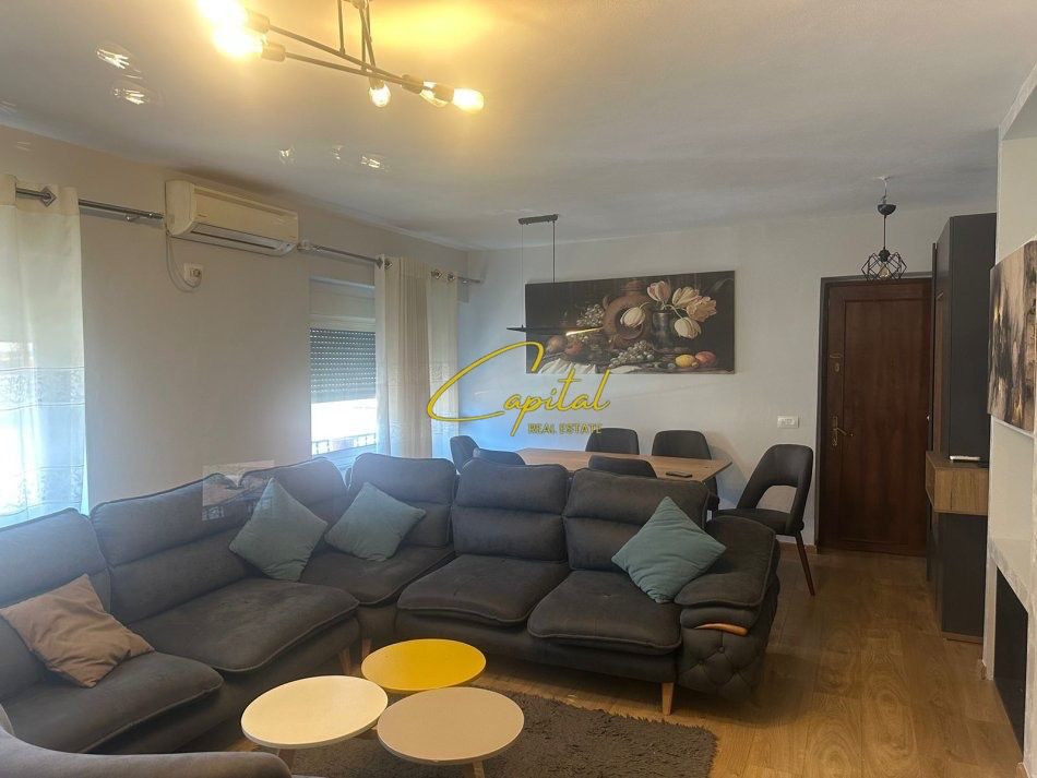 Apartament me qera 3+1 rruga e durresit 800 euro
