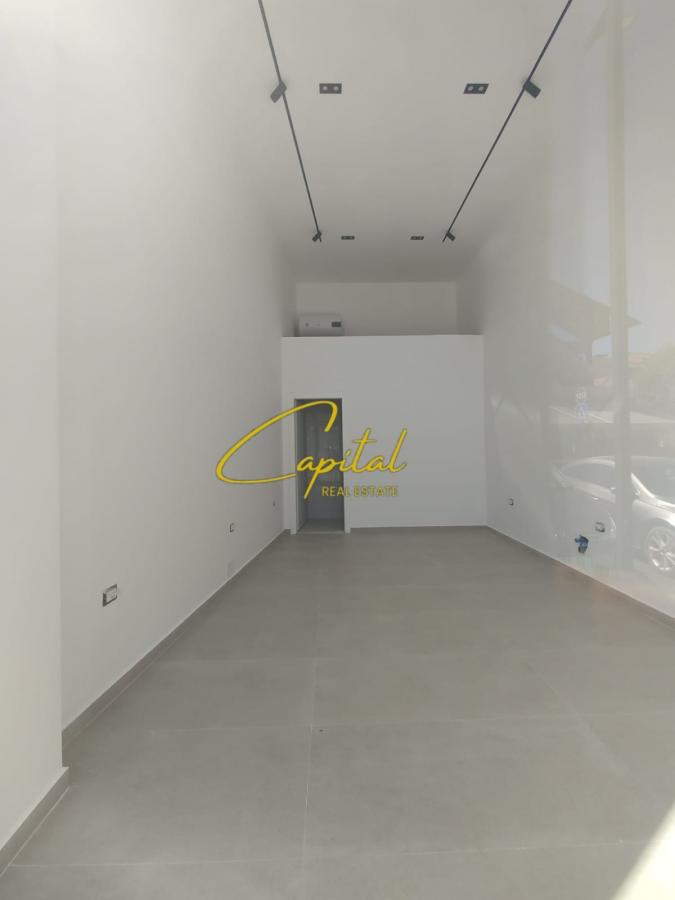 Dyqan me qera 30 m2 ish stacioni trenit 450 euro