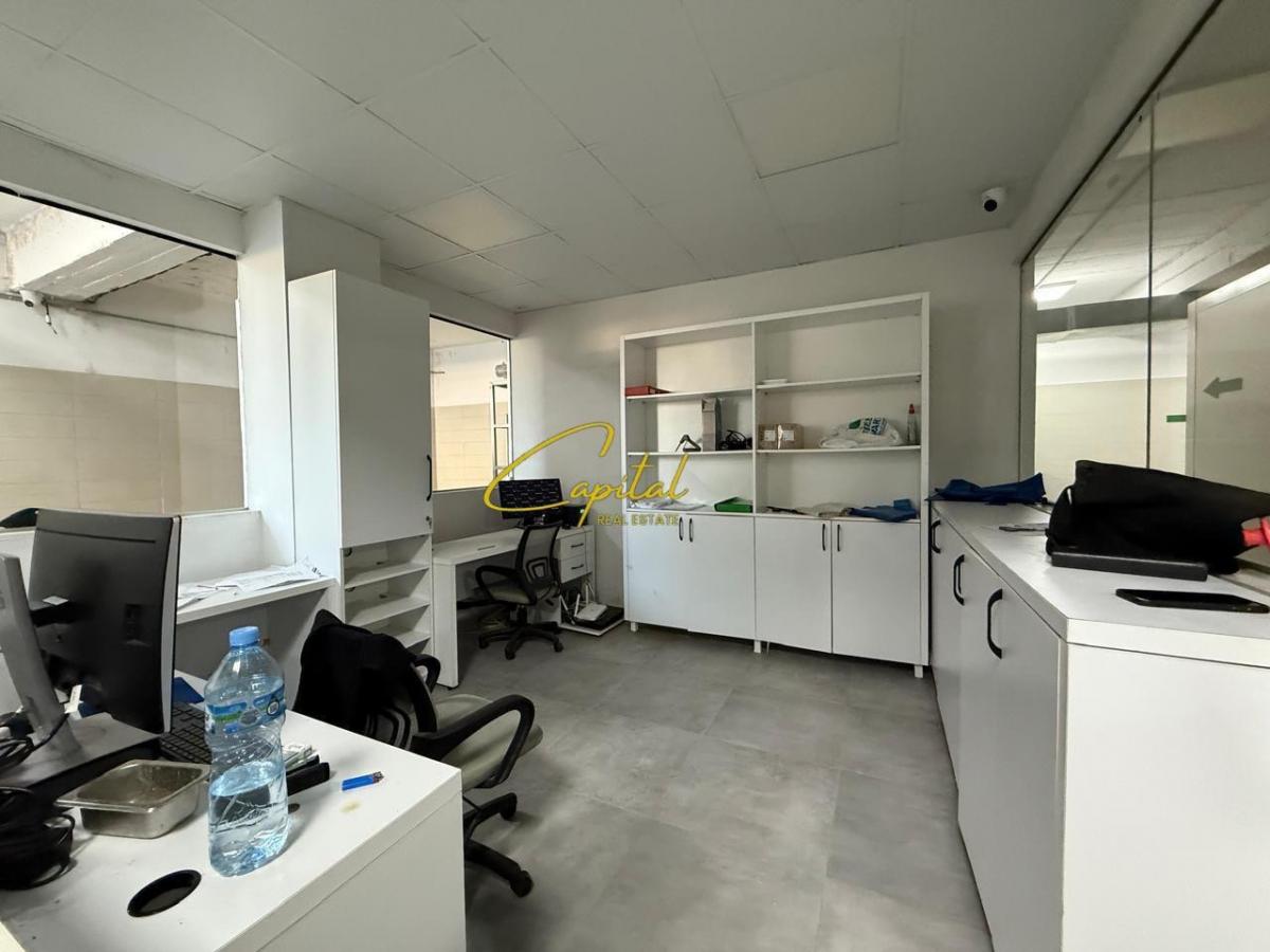 Magazine me qera 1.200 m2 casa italia 8000 euro