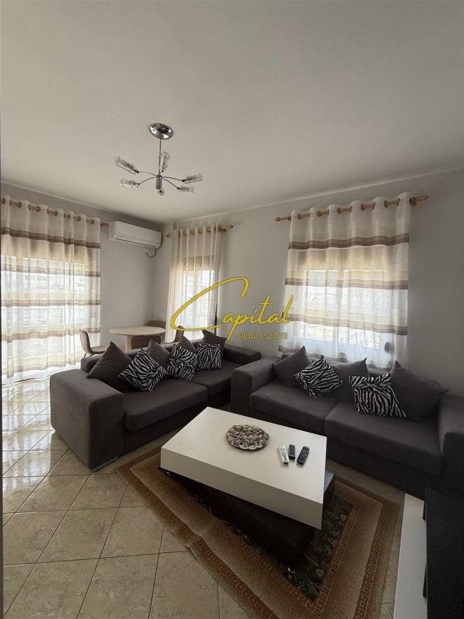 Apartament me qera 2+1 21 dhjetori 70.000 leke