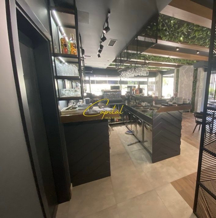 Ambient biznesi me qera 210 m2 fresku 650 euro