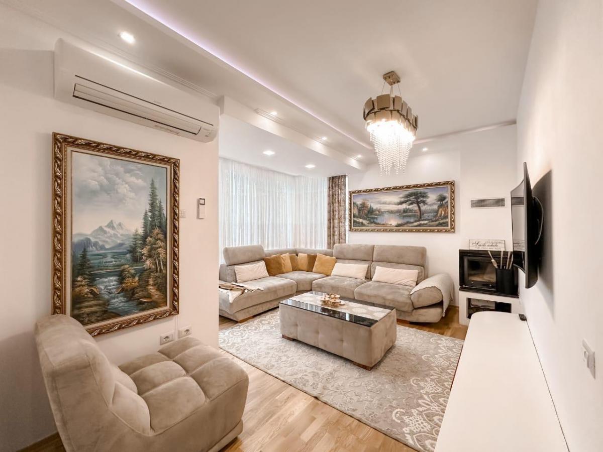Jepet Apartament për Shitje | 3+1+2 | Kopshti Botanik