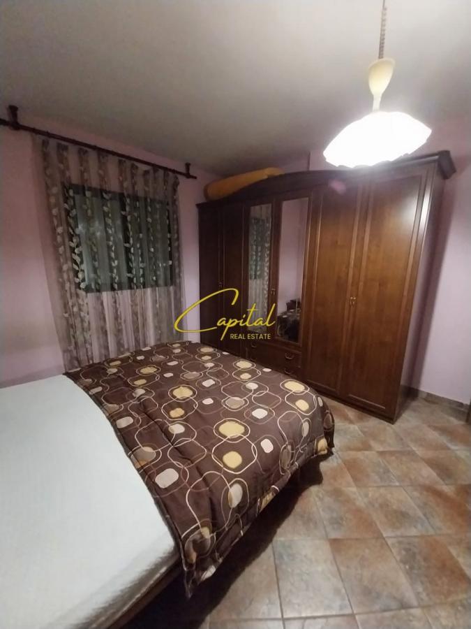 Apartament me qera 1+1 komuna e parisit 500 euro