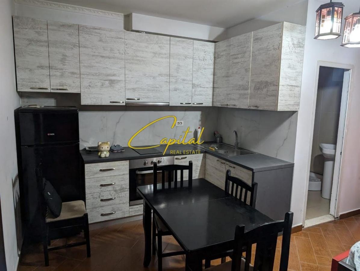 Garsoniere me qera 30 m2 21 dhjetori 35.000 leke