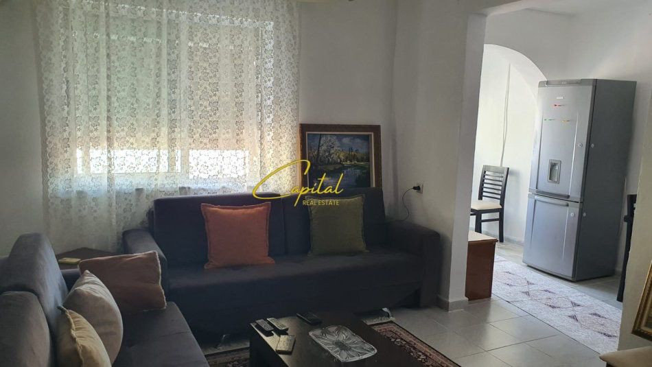 Apartament me qera 1+1 rruga bardhyl 500 euro