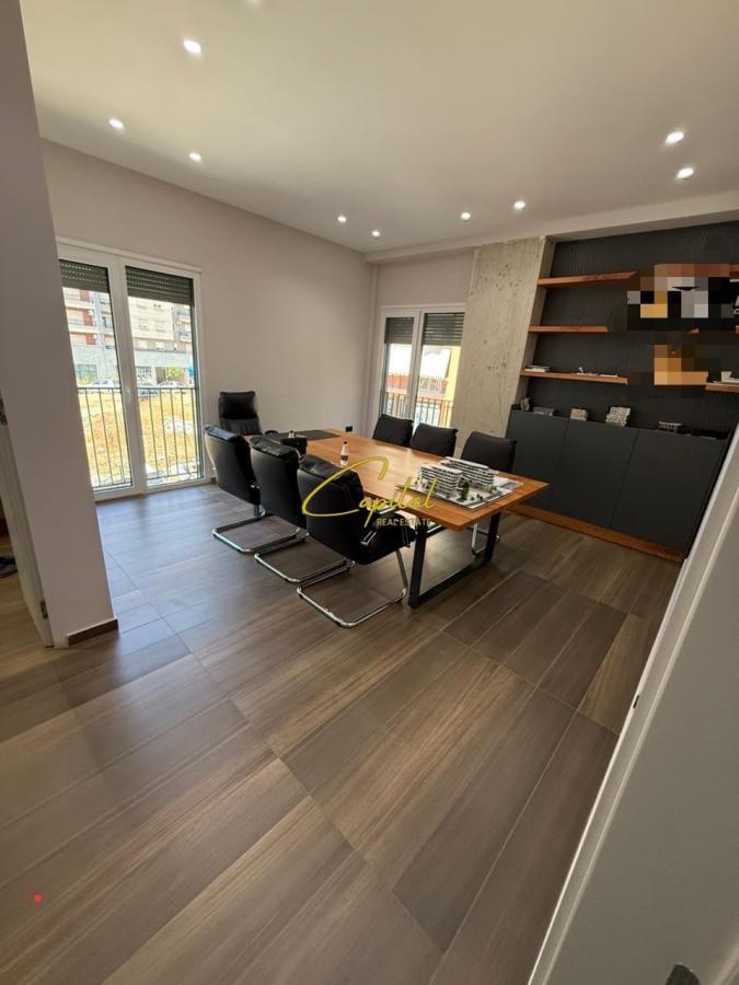Shitet ambient biznesi 137 m2 astir 450.000 euro