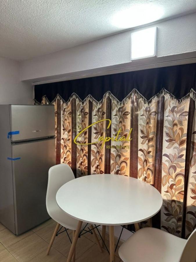 Garsoniere me qera 40 m2 rruga 5 maji 300 euro
