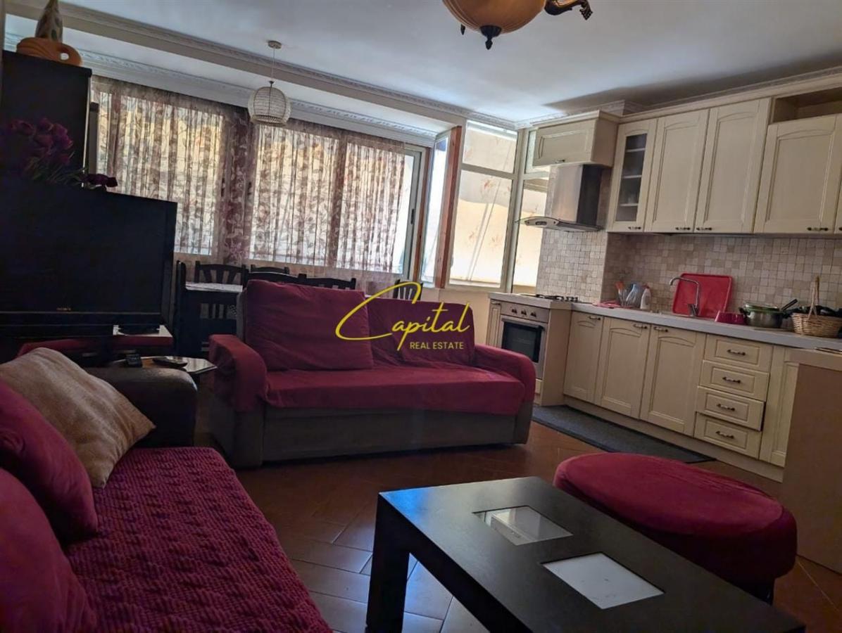 Apartament me qera 1+1 rruga e kavajes 54.000 leke
