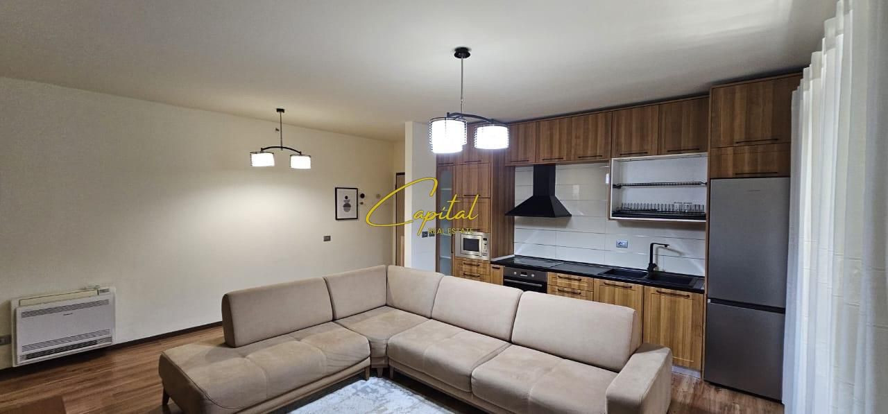 Apartament me qera 1+1 rruga e dibres 600 euro