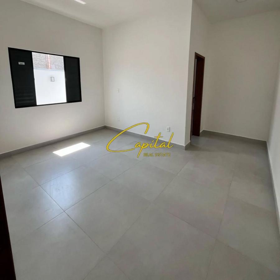 Shitet dyqan 21 m2 qender 140.000 euro