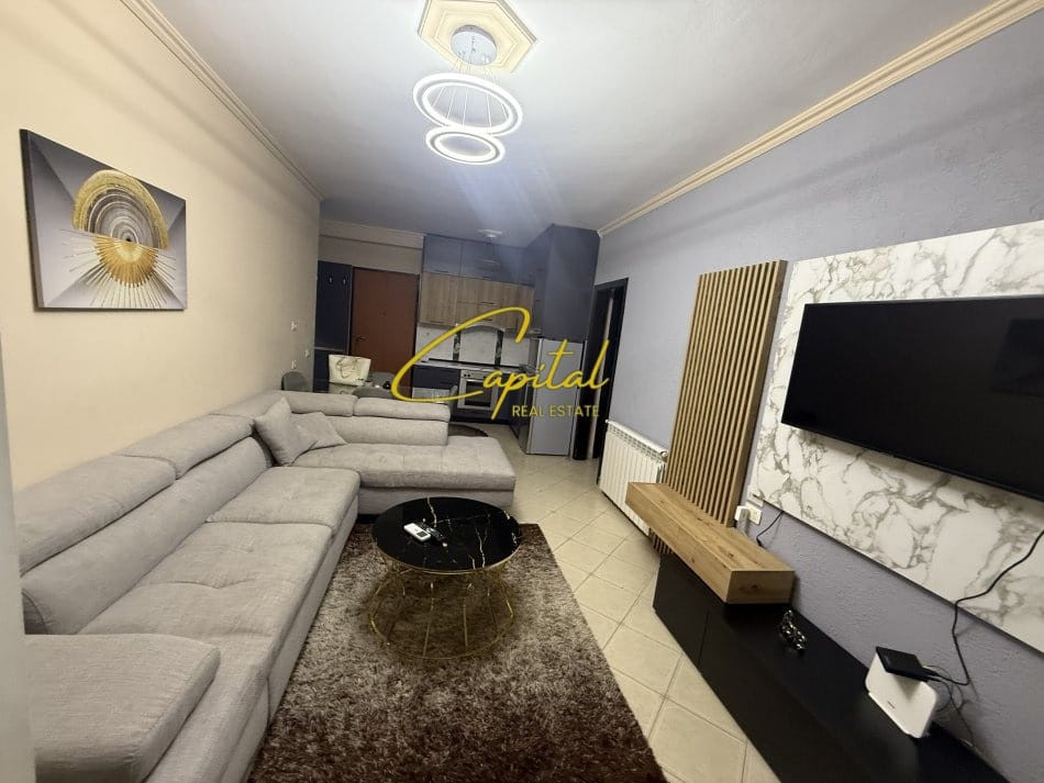 Apartament me qera 2+1 astir 600 euro