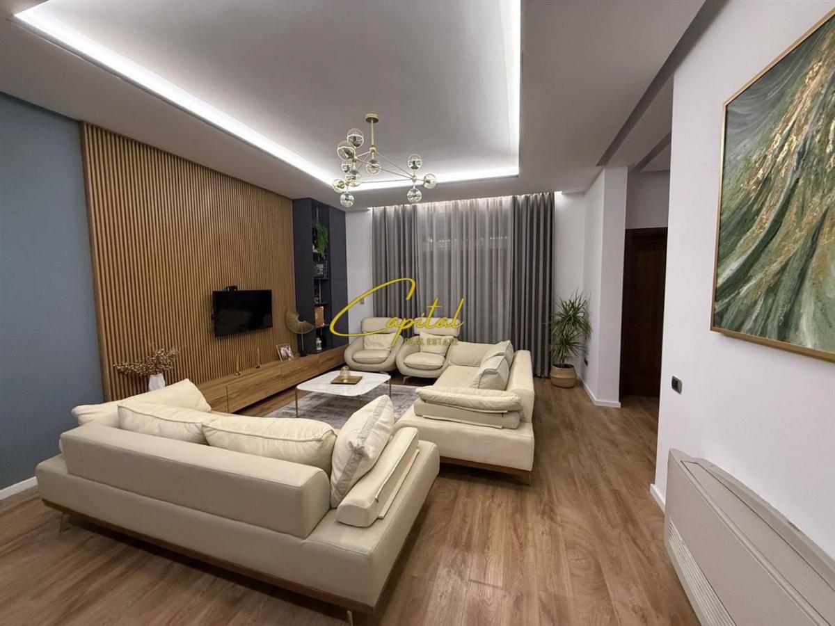 Apartament dublex me qera 150 m2 kristal center 100.000 euro