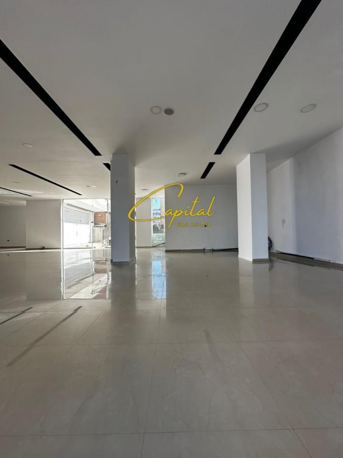 Dyqan me qera 180 m2 astir 100.000 leke
