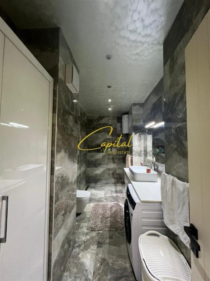Shitet apartament 2+1+2 rruga e kavajes 290.000 euro
