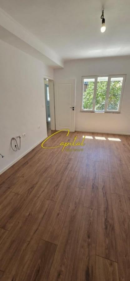 Shitet apartament 1+1 21 dhjetori 110.000 euro