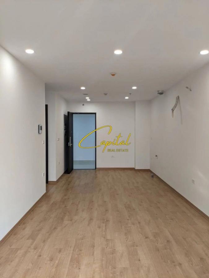 Dyqan me qera 40 m2 rruga myslym shyri 1.600 euro