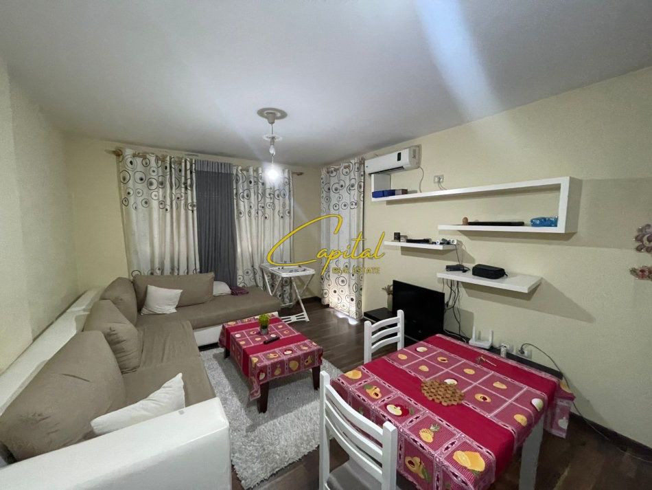 Apartament me qera 1+1 liqeni i thate 60.000 leke