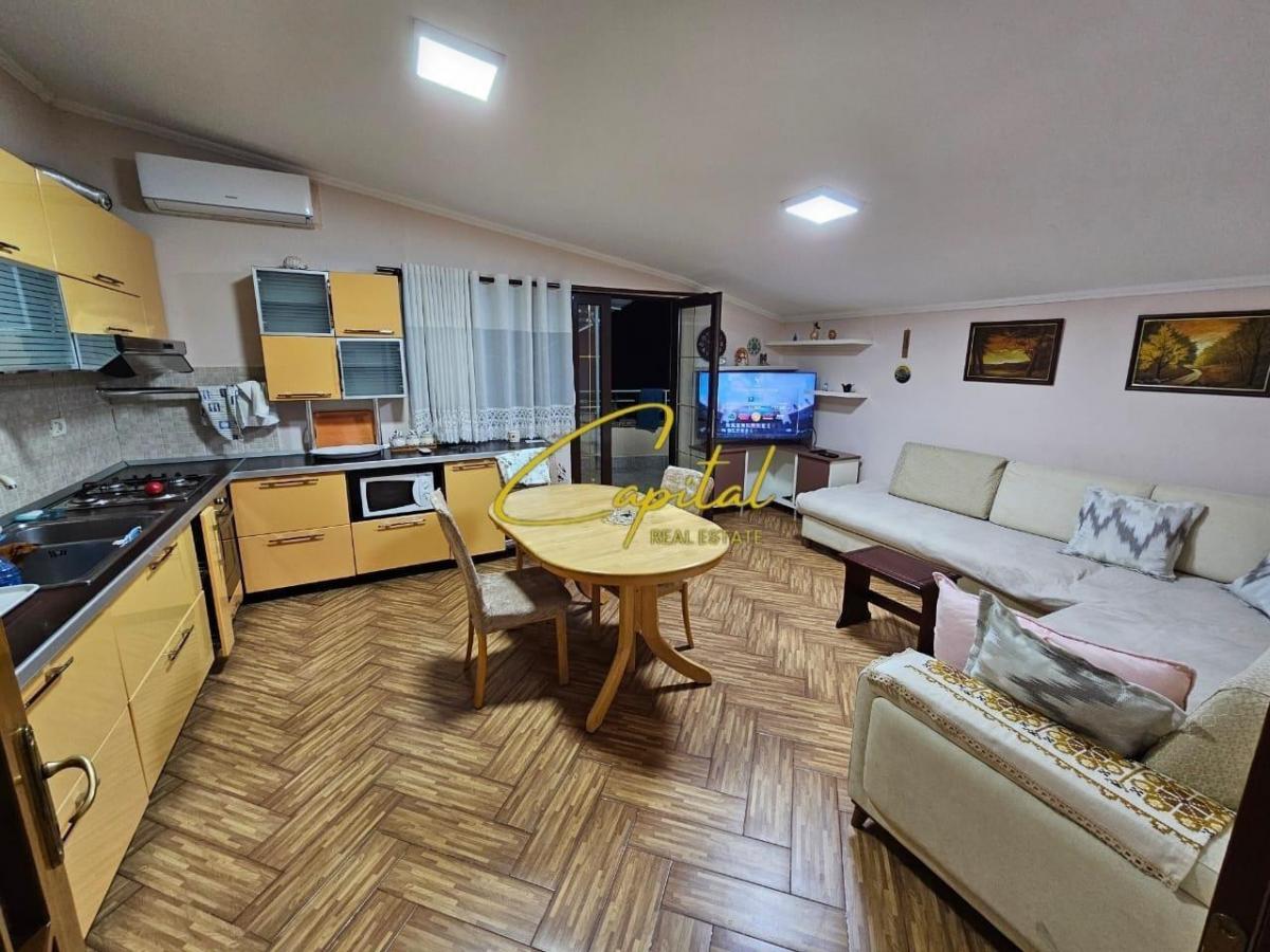 Apartament me qera 2+1 ish tregu elektirk 55.000 leke