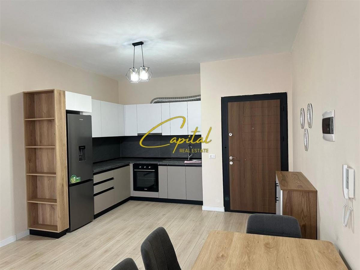 Apartament me qera 2+1 ish fusha aviacionit 650 euro